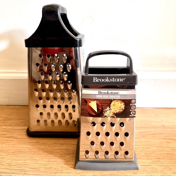 Brookstone Other - Brookstone Stainless Steel Grater Set - Black and Silver